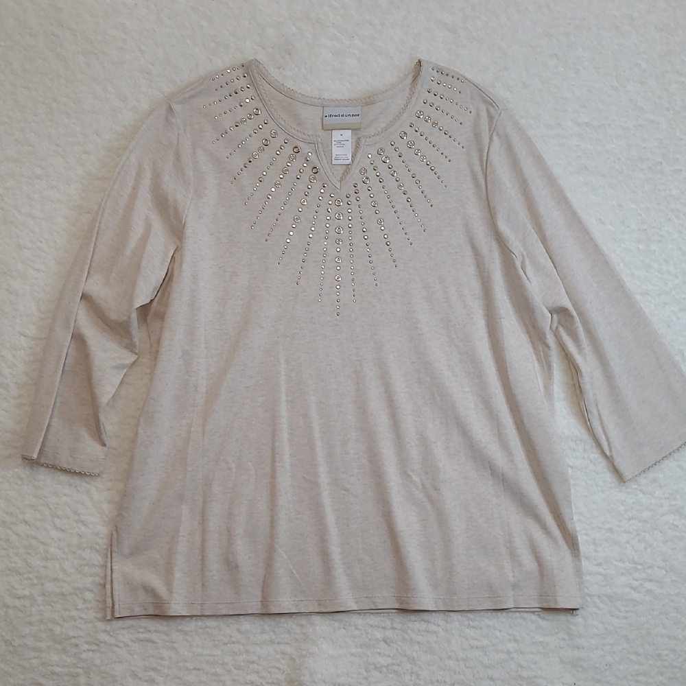 Alfred Dunner Oatmeal Top with Gold Embellishments size 1X